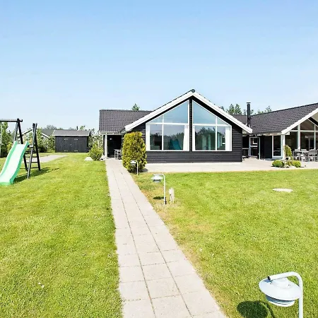 Alluring Holiday Home In V Ggerl Se With Pool *