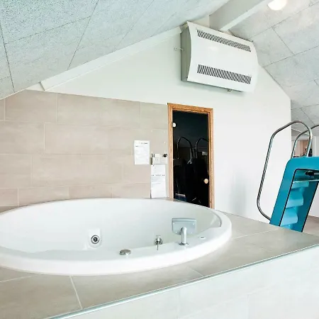 Alluring Holiday Home In V Ggerl Se With Pool بيت للعطل *