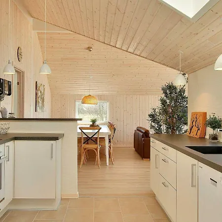 بيت للعطل Alluring Holiday Home In V Ggerl Se With Pool Bøtø By