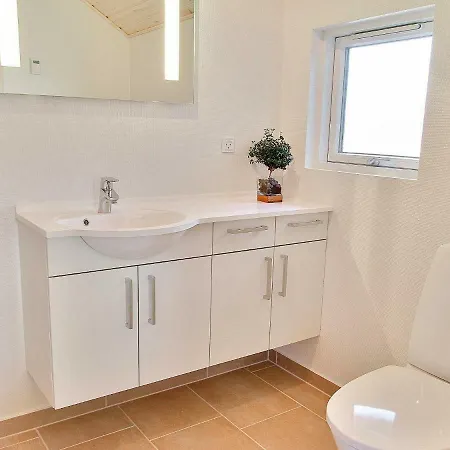 بيت للعطل Alluring Holiday Home In V Ggerl Se With Pool